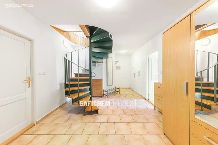 Prodej bytu 5+kk 237 m² Moravská, Praha - Vinohrady