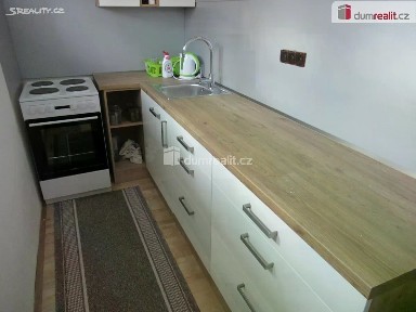 Zbuzany, Praha-západ, V Zahradě