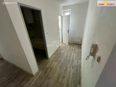 Pronájem bytu 2+1 71 m² Závodu míru, Karlovy Vary - Stará Role