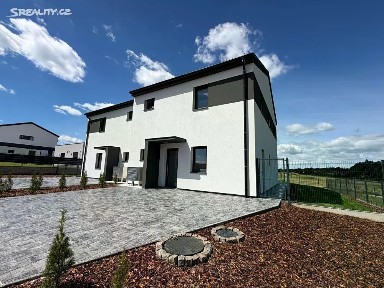 Prodej rodinného domu 142 m², pozemek 450 m² Babice