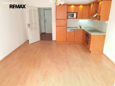 Prodej bytu 1+kk 29 m² Mattioliho, Praha - Záběhlice