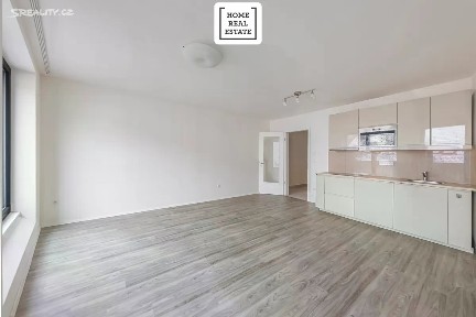 Prodej bytu 1+kk 36 m² Pod Barvířkou, Praha - Smíchov