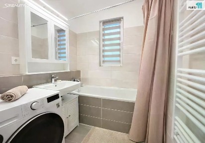 Pronájem bytu 1+kk 38 m² Vestecká, Nehvizdy