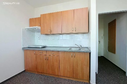 Pronájem bytu 1+kk 28 m² Akademika Heyrovského, Hradec Králové