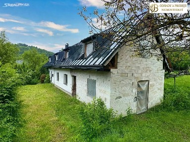 Prodej rodinného domu 205 m², pozemek 1022 m²
