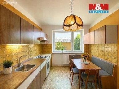 Prodej rodinného domu 220 m², pozemek 967 m²