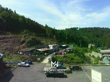 Pronájem komerční nemovitosti 766 m²