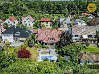 Prodej rodinného domu 249 m², pozemek 2385 m²
