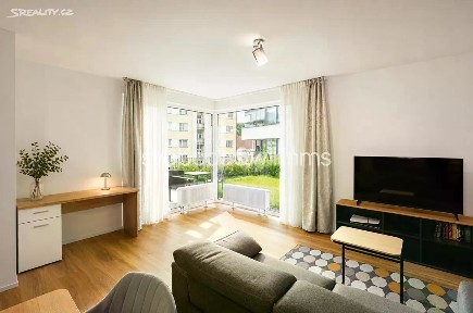 Prodej bytu 2+kk 80 m² Holečkova, Praha - Smíchov