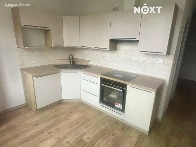 Pronájem bytu 2+1 65 m² sídliště Vajgar, Jindřichův Hradec - Jindřichův Hradec III