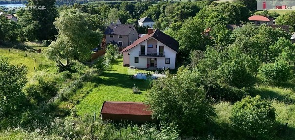 Prodej vily 300 m², pozemek 1427 m²