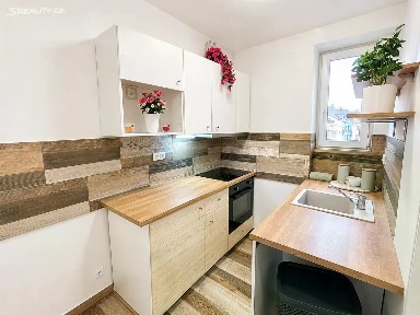 Prodej bytu 2+1 50 m² Pražská, Náchod