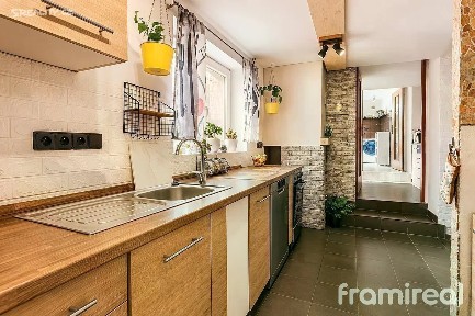 Prodej rodinného domu 243 m², pozemek 237 m²