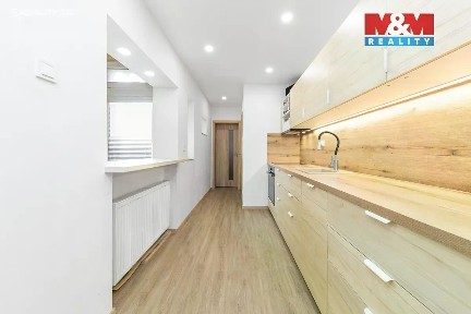 Prodej rodinného domu 290 m², pozemek 248 m²