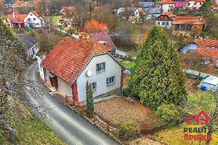 Prodej rodinného domu 165 m², pozemek 1639 m²