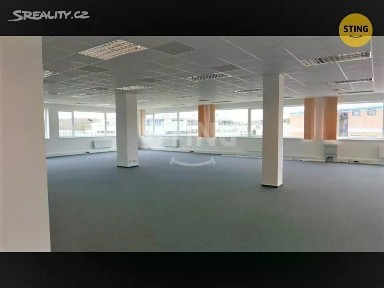 Pronájem kanceláře 310 m²