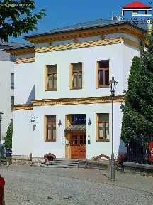 Pronájem kanceláře 300 m²