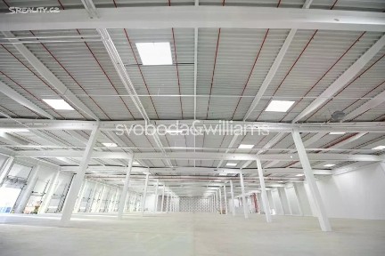 Pronájem výrobní haly, prostoru 5195 m²