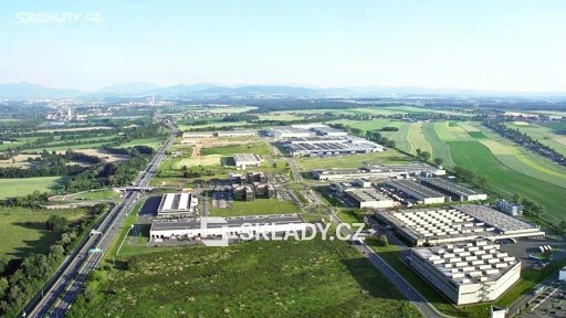 Pronájem skladového prostoru 16300 m²