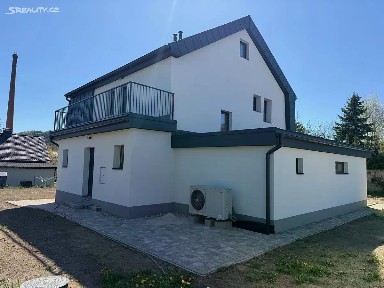 Prodej rodinného domu 340 m², pozemek 873 m²