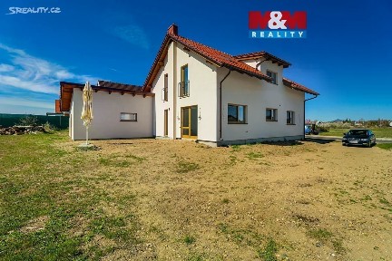 Prodej rodinného domu 226 m², pozemek 1580 m²
