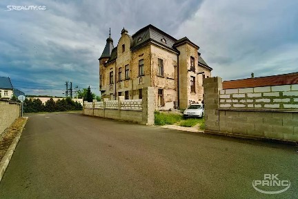 Hlavní, Hrobce