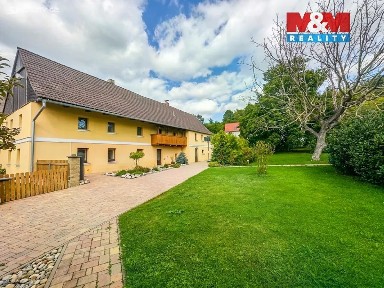 Prodej rodinného domu 200 m², pozemek 2000 m² Býčkovice