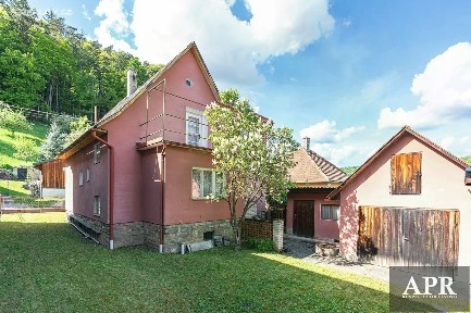 Prodej rodinného domu 117 m², pozemek 871 m²