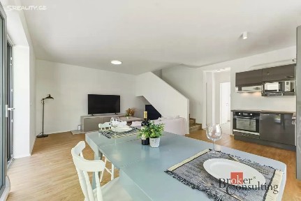 Pronájem rodinného domu 102 m², pozemek 179 m² Denivková, Praha - Kolovraty