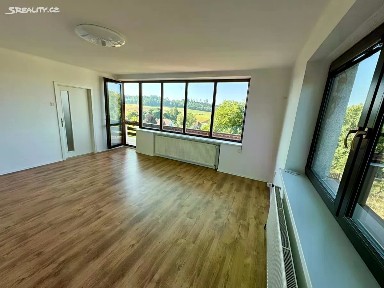 Prodej rodinného domu 214 m², pozemek 1280 m²