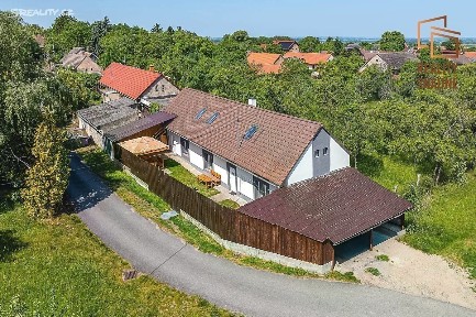 Vlkov pod Oškobrhem