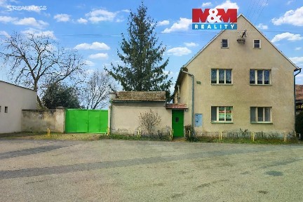 Prodej rodinného domu 350 m², pozemek 1100 m² Spomyšl