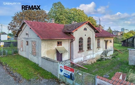 Nádražní, Luštěnice