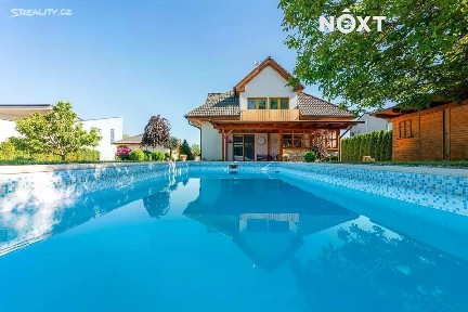 Prodej rodinného domu 240 m², pozemek 1335 m²