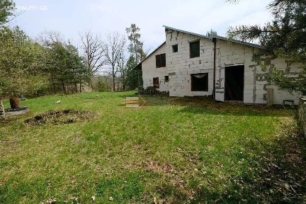 Prodej rodinného domu 250 m², pozemek 1054 m²