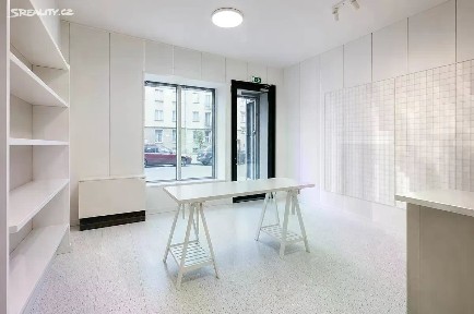 Pronájem obchodního prostoru 27 m² Hartigova, Praha