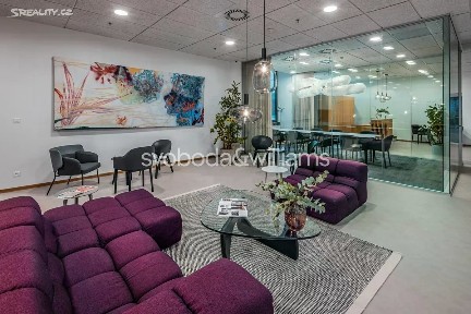 Pronájem kanceláře 1534 m²