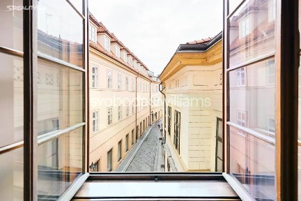 Pronájem kanceláře 167 m²