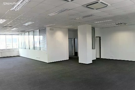 Pronájem kanceláře 299 m² Jankovcova, Praha - Holešovice