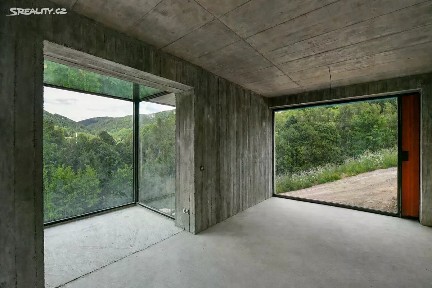 Prodej rodinného domu 285 m², pozemek 3129 m²