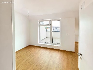 Prodej bytu 3+kk 81 m² Pod Zahrady, Přezletice