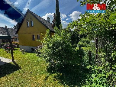 Prodej rodinného domu 192 m², pozemek 689 m²