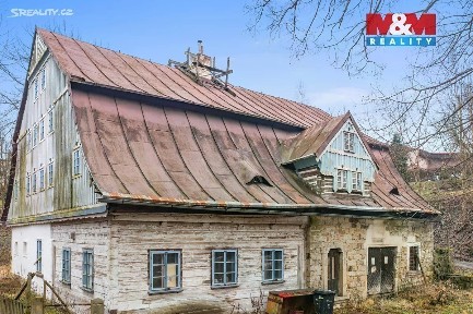 Prodej rodinného domu 268 m², pozemek 5776 m²