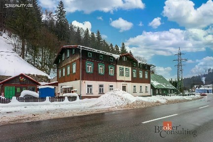 Prodej rodinného domu 400 m², pozemek 515 m²
