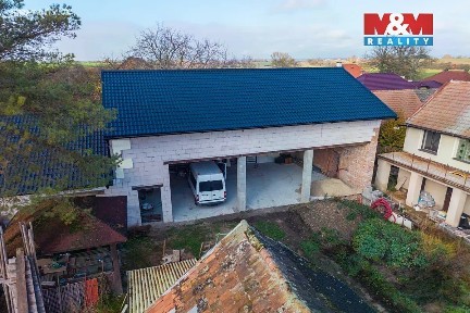 Prodej rodinného domu 290 m², pozemek 1079 m²