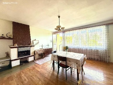 Prodej rodinného domu 207 m², pozemek 338 m²