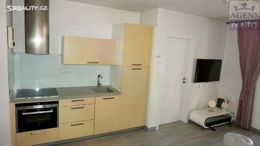Prodej bytu 2+kk 51 m² Rečkova, Praha - Žižkov
