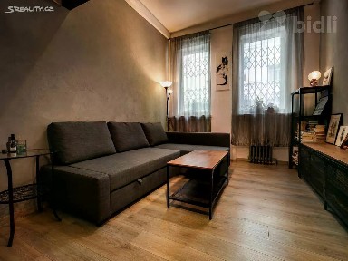 Prodej bytu 1+kk 20 m² Pplk. Sochora, Praha - Holešovice