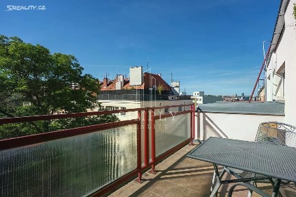 Prodej bytu 2+kk 44 m² Zdaru, Praha - Nusle