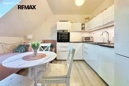 Prodej bytu 1+1 53 m² Drnovská, Praha - Ruzyně